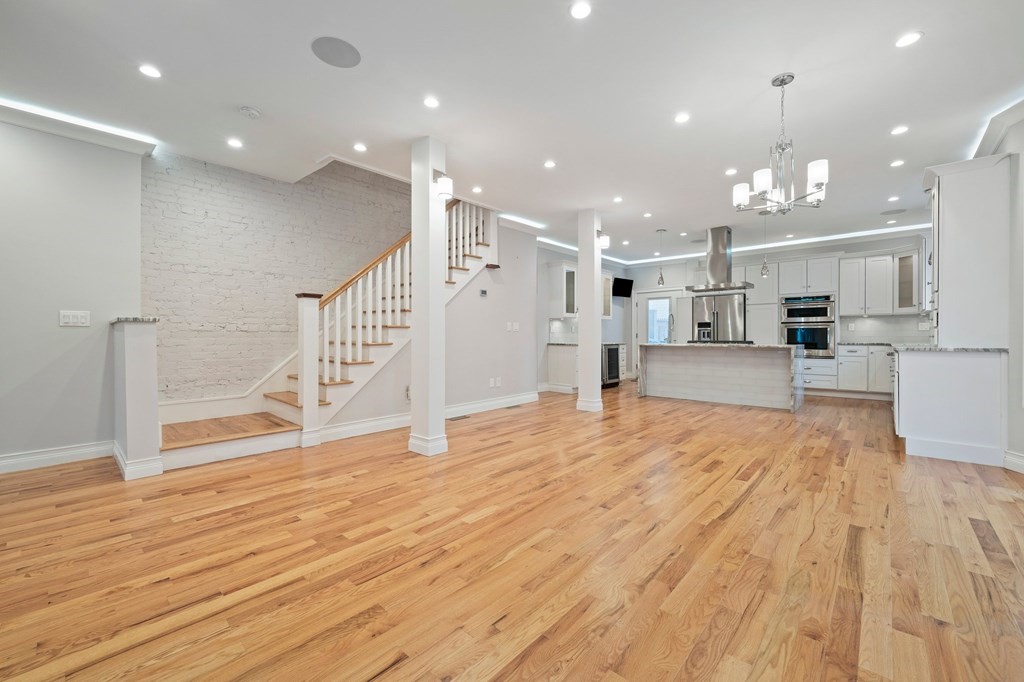 101 Rosseter St # 101