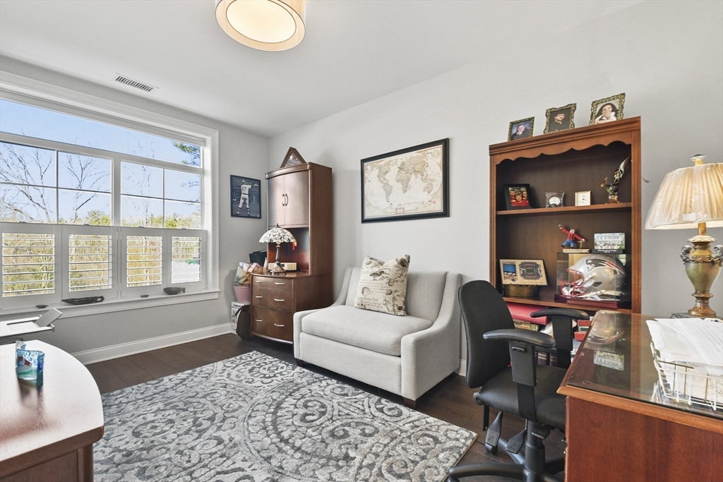 635 Old Post Road # 108