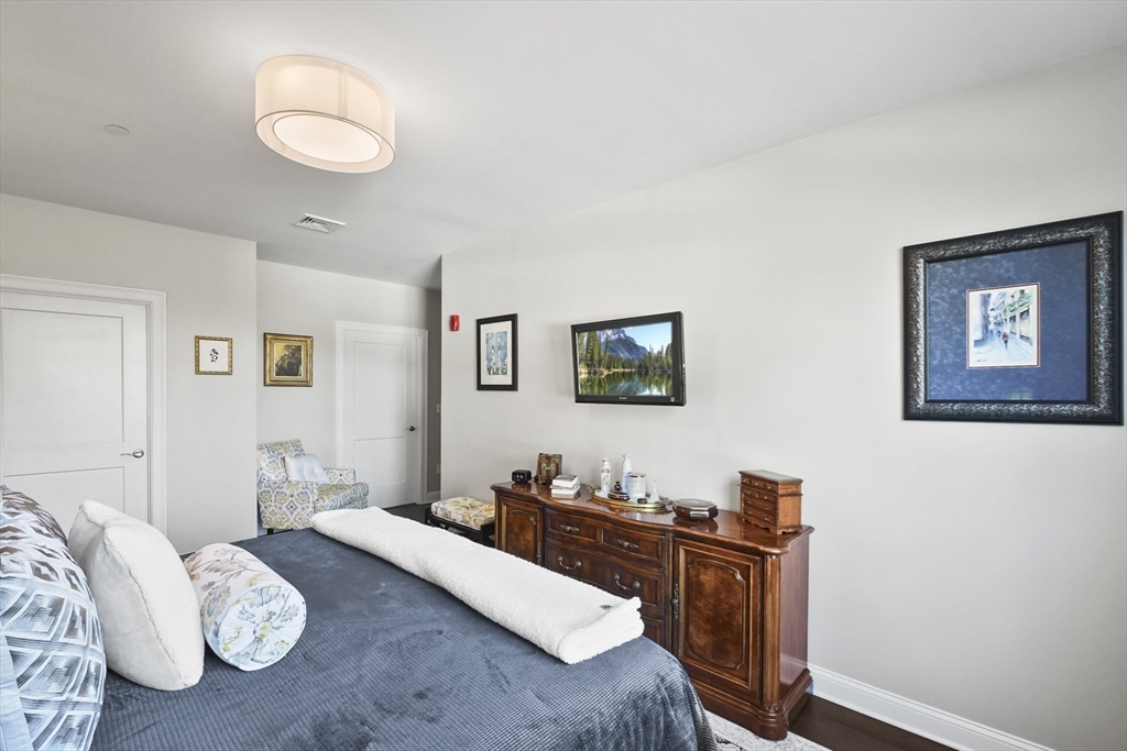 635 Old Post Road # 108