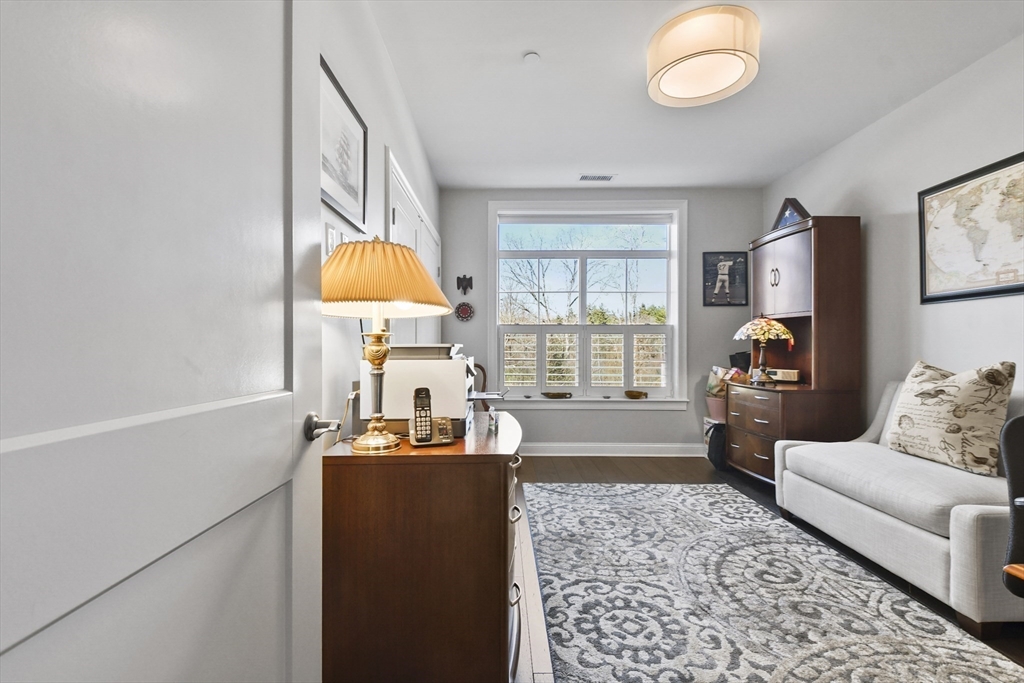 635 Old Post Road # 108