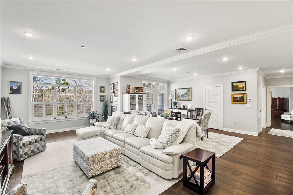 635 Old Post Road # 108