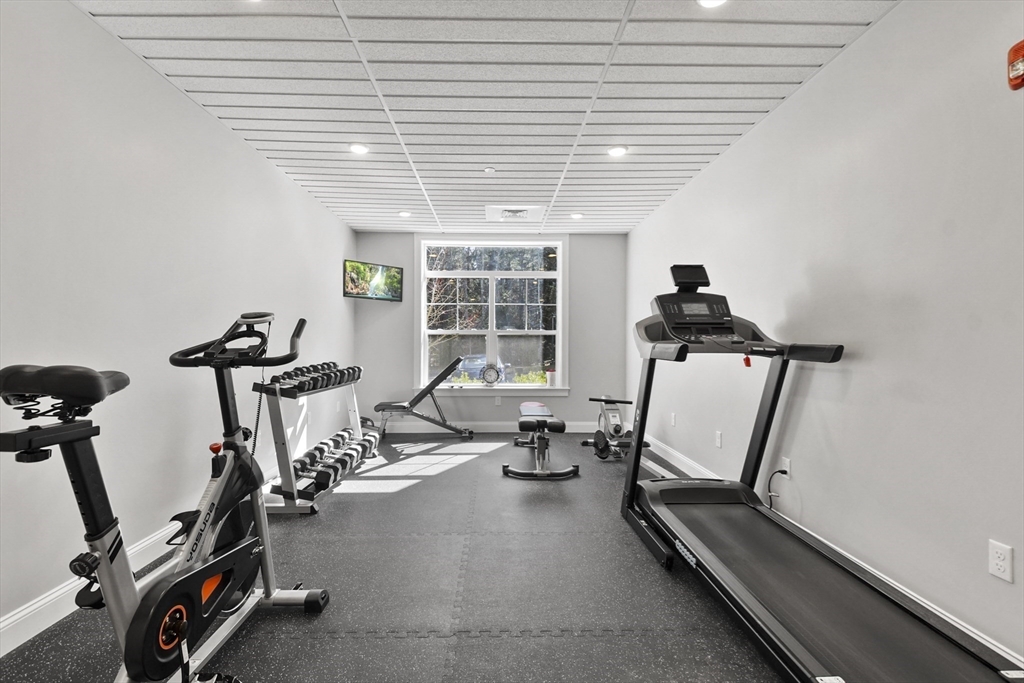 635 Old Post Road # 108