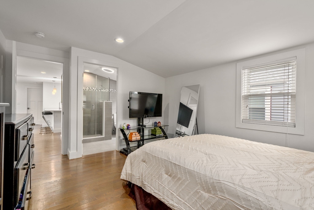 491-493 Ashmont Street # 3