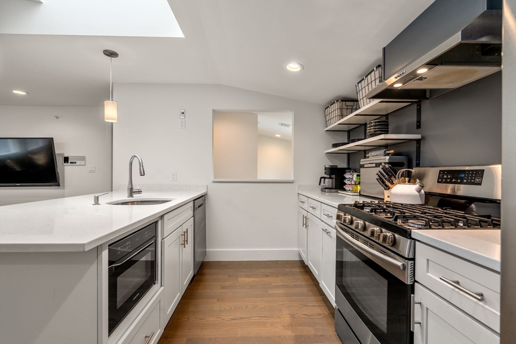 491-493 Ashmont Street # 3