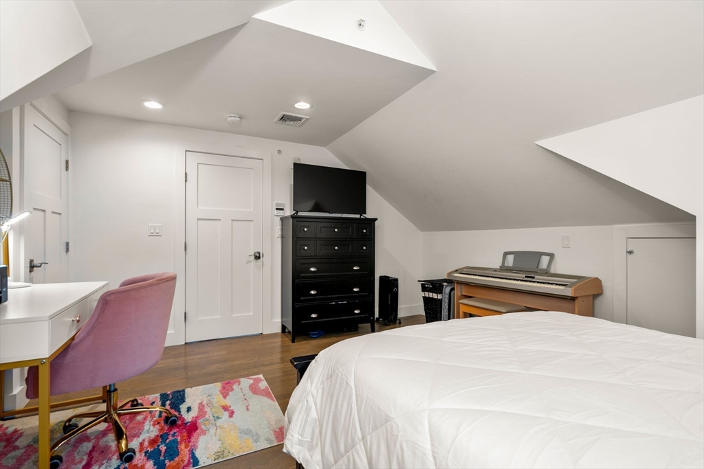 491-493 Ashmont Street # 3