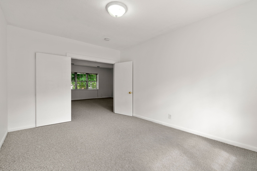 132 Lake Shore Road # 4