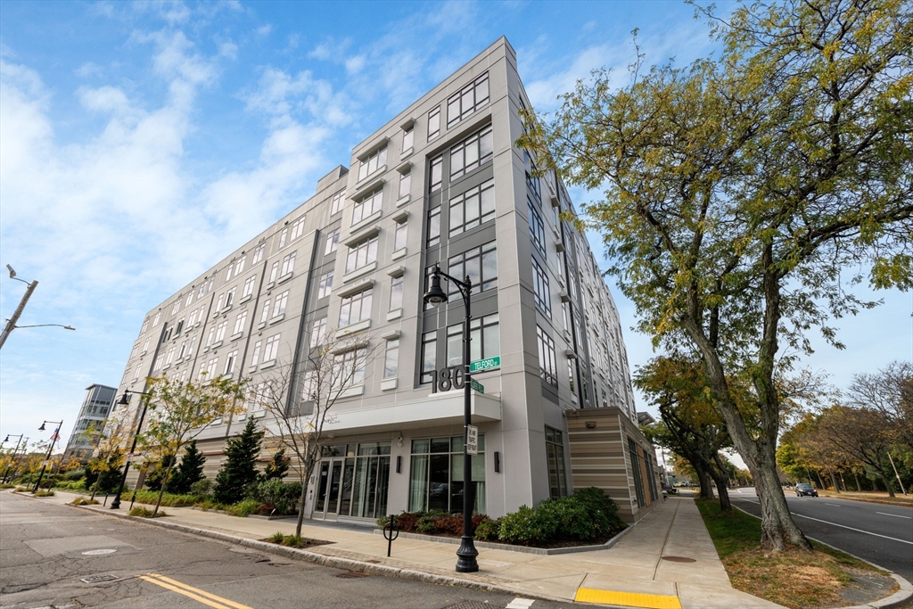 180 Telford Street # 417