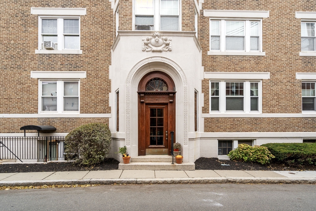 5 Colliston Road # 7