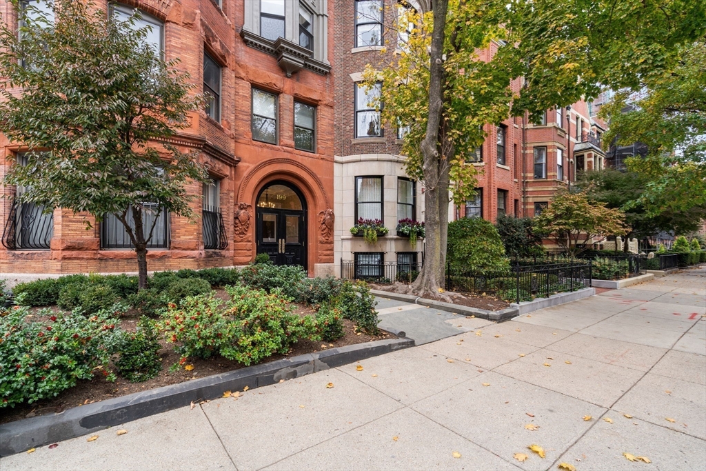 199 Marlborough Street # 102