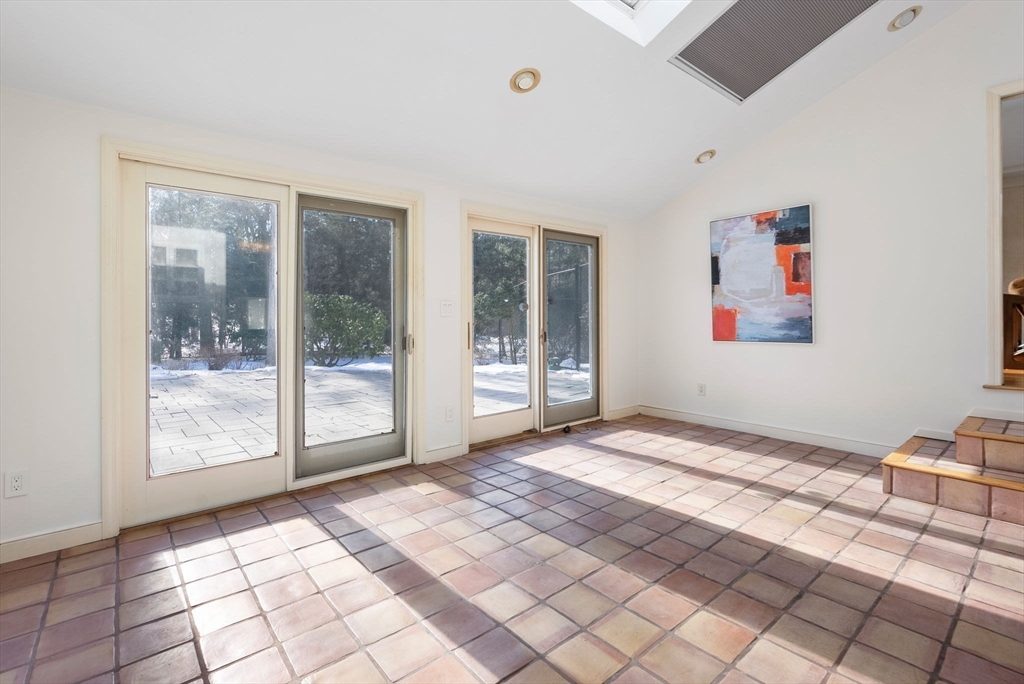 11 Trailside Rd