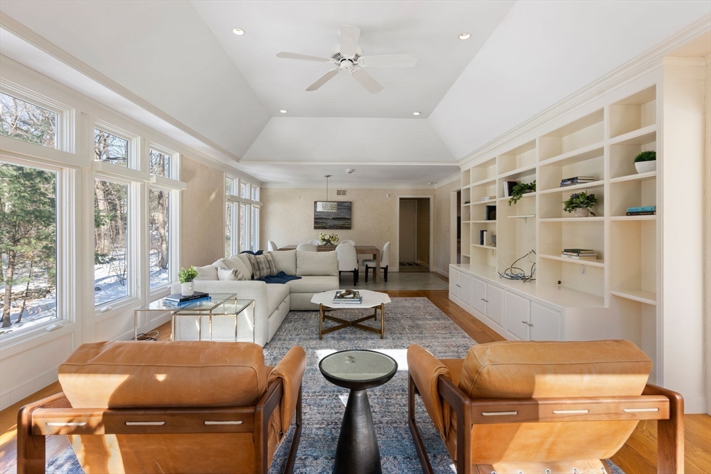 11 Trailside Rd