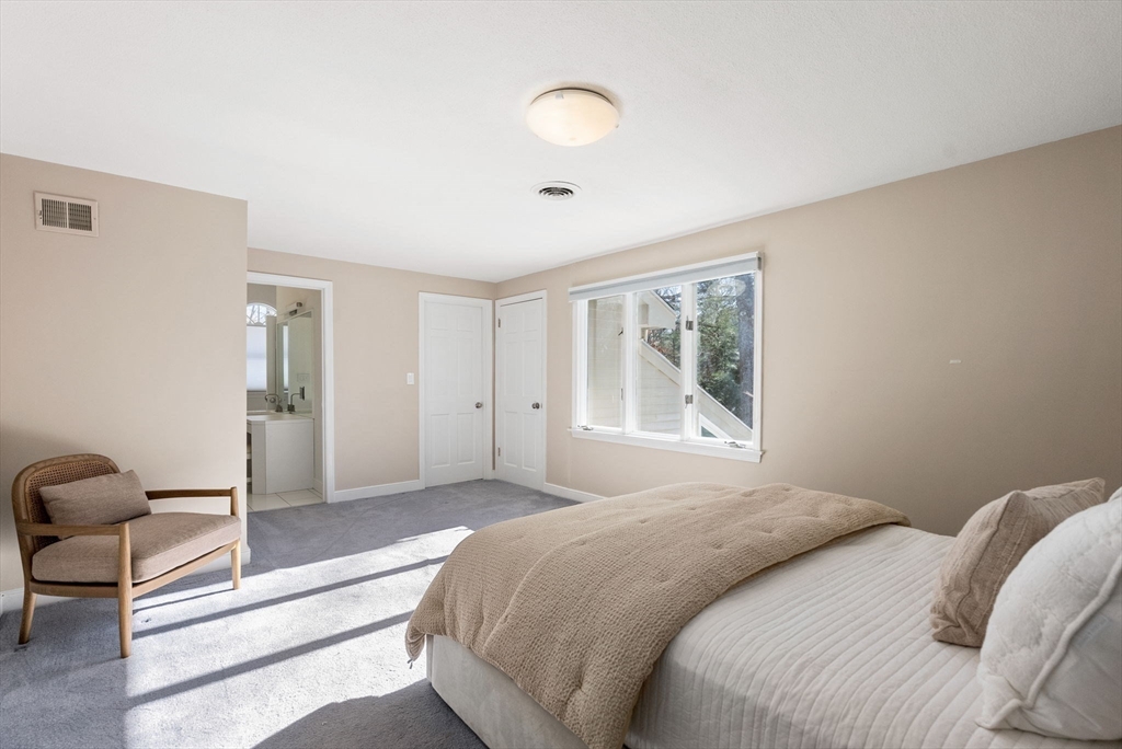 11 Trailside Rd