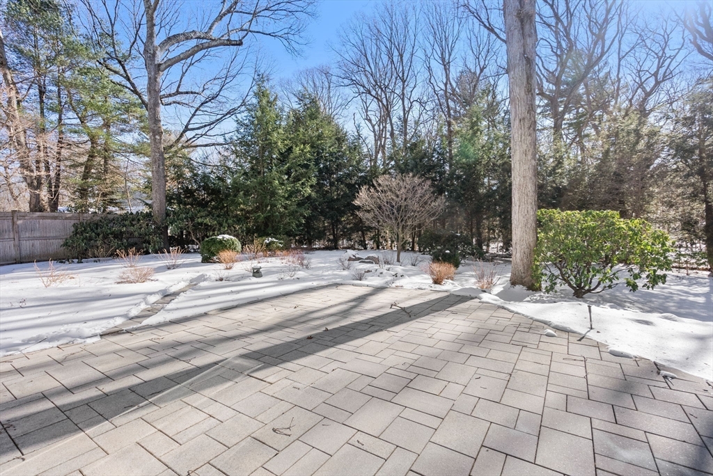 11 Trailside Rd