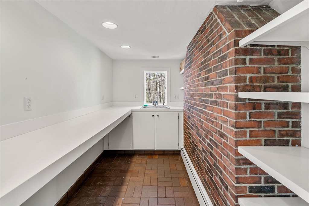 3 Goose Pond Road