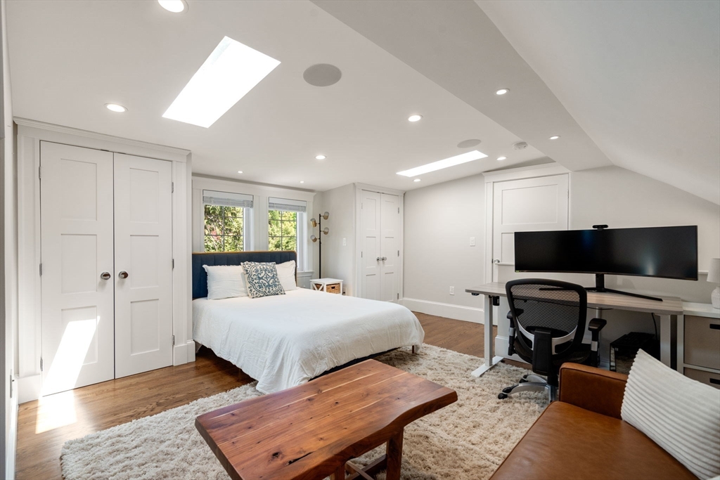 5 Meredith Circle