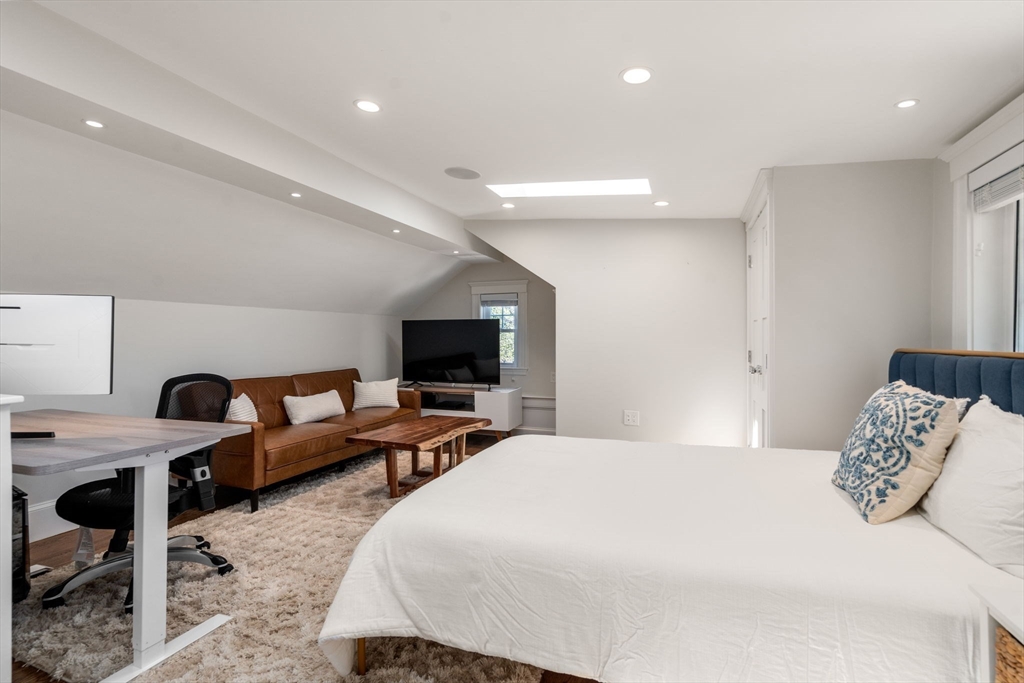 5 Meredith Circle