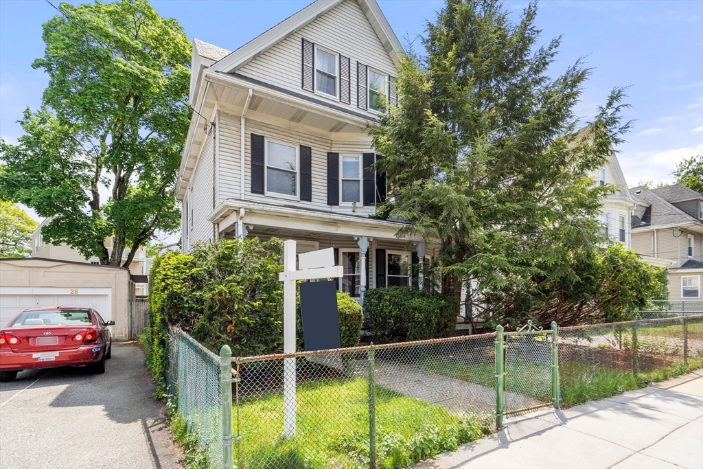 21 Oak Square Ave