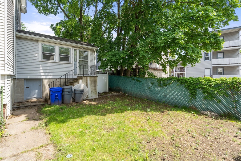21 Oak Square Ave