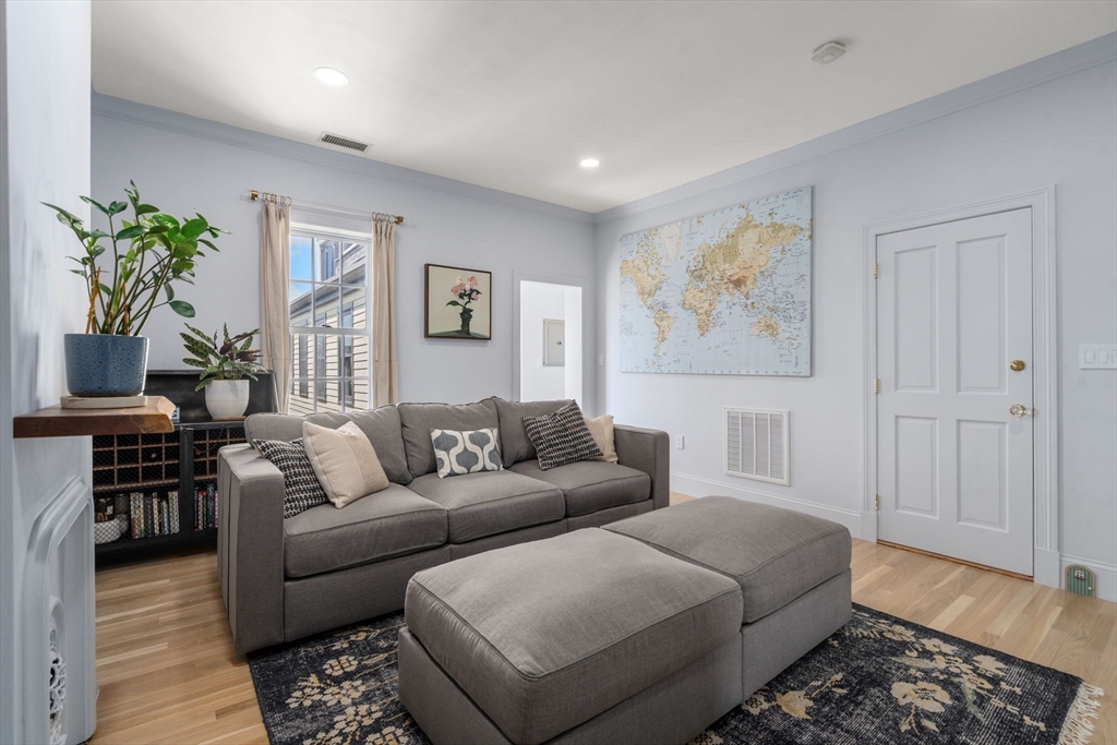 48 Mount Vernon Street # 3