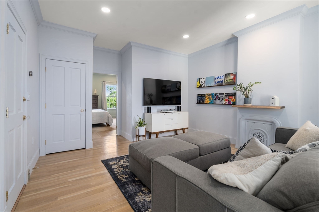 48 Mount Vernon Street # 3