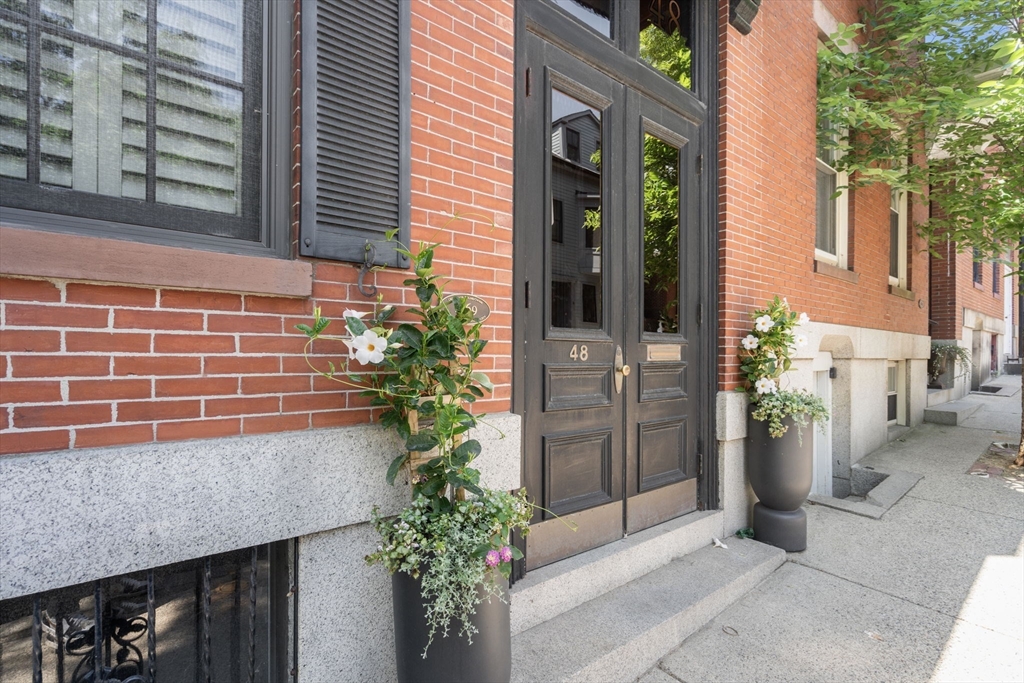 48 Mount Vernon Street # 3