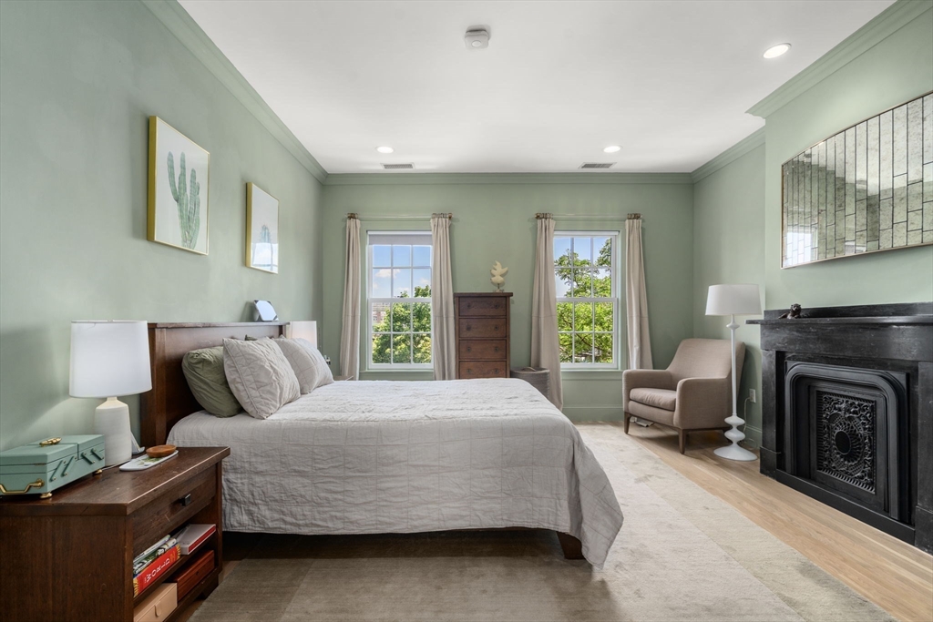 48 Mount Vernon Street # 3