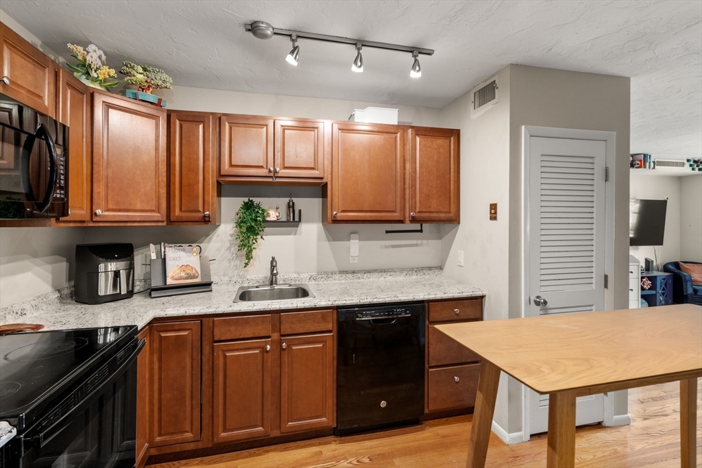 211 West Street # 9A