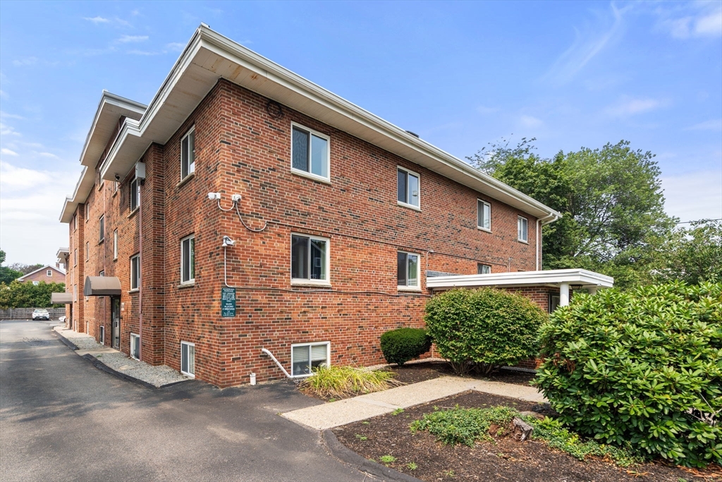 211 West Street # 9A