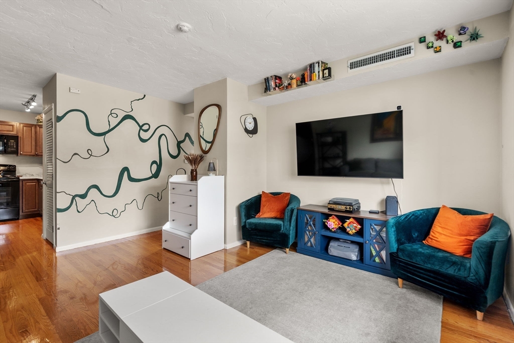 211 West Street # 9A