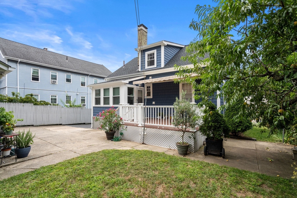 30 Snow Street