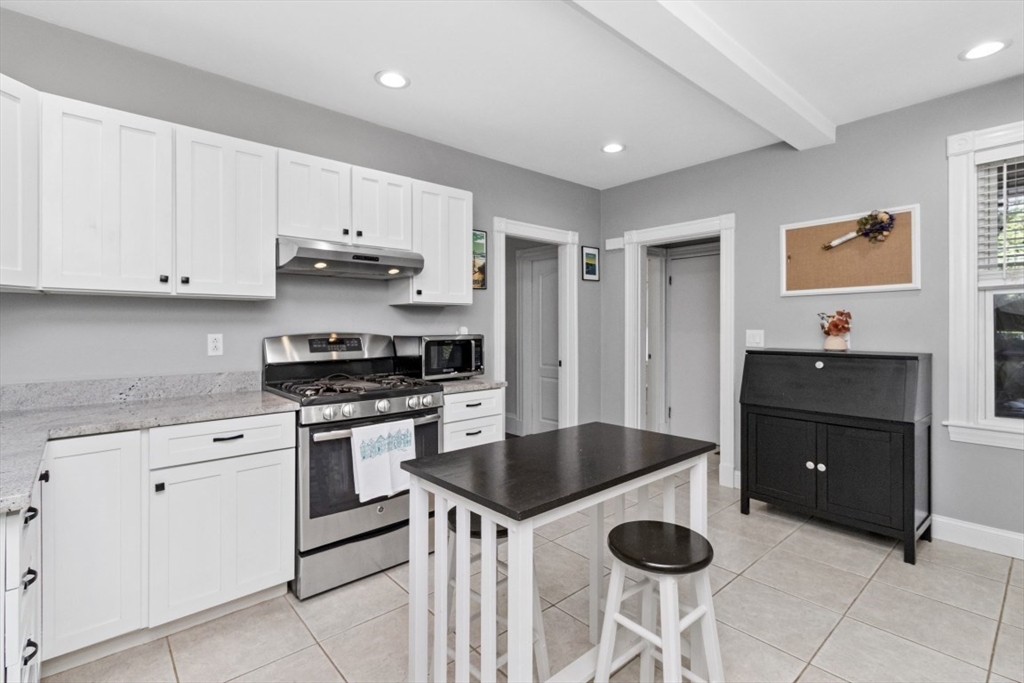 20-22 Cedar St # 3, Norwood Unit: 3