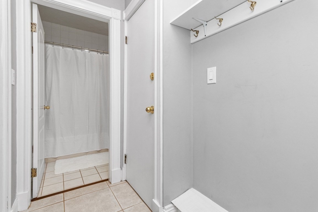 20-22 Cedar St # 3, Norwood Unit: 3