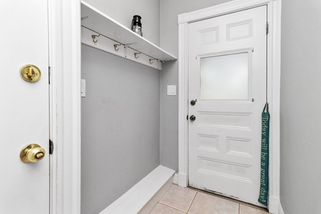 20-22 Cedar St # 3, Norwood Unit: 3