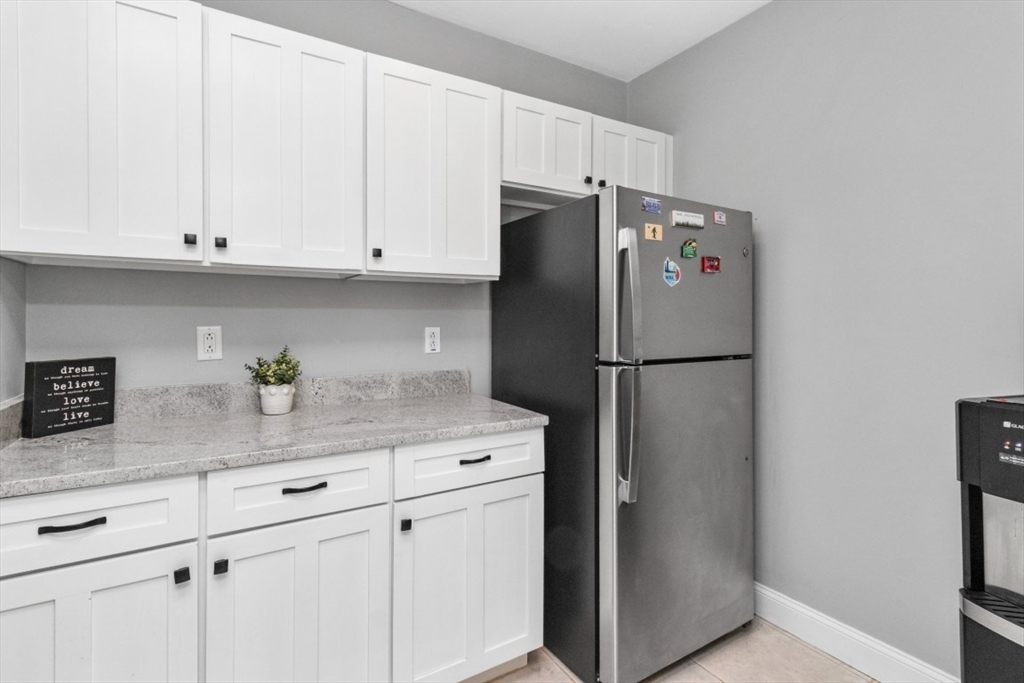 20-22 Cedar St # 3, Norwood Unit: 3