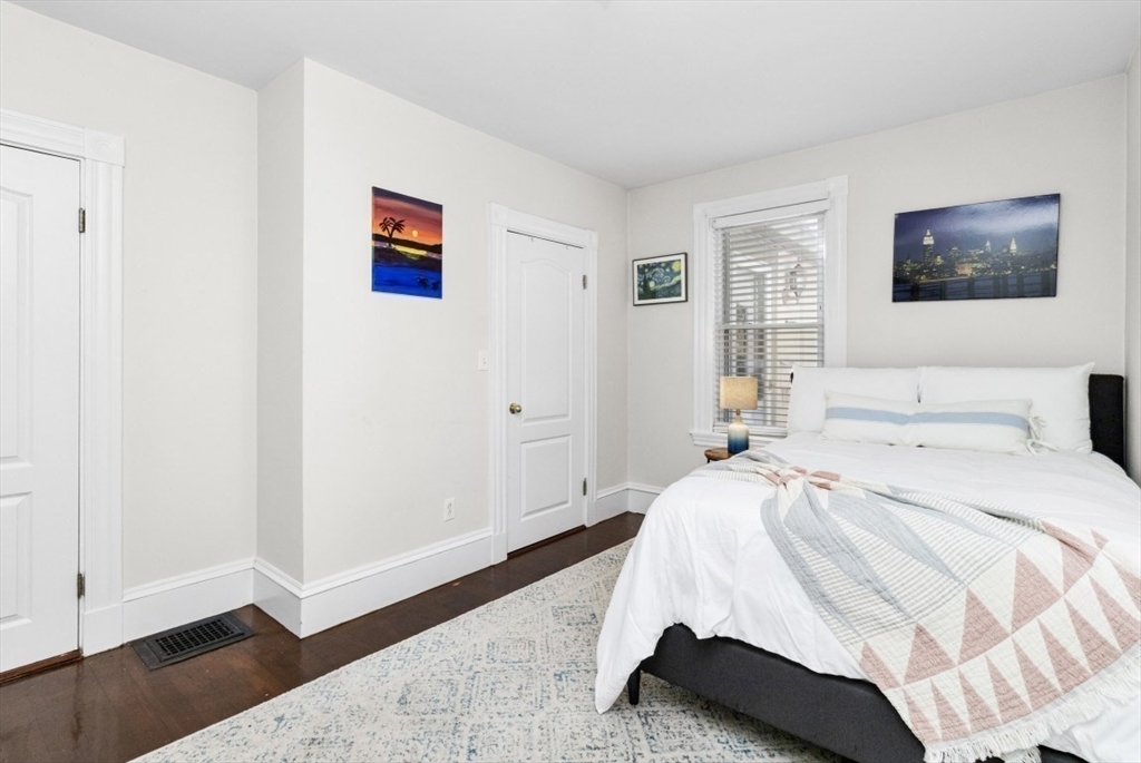 20-22 Cedar St # 3, Norwood Unit: 3