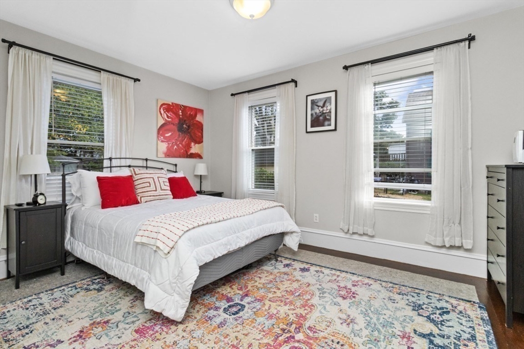 20-22 Cedar St # 3, Norwood Unit: 3