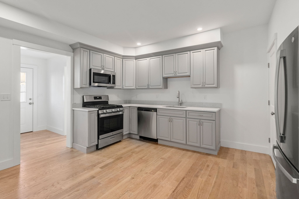 6 Clinton Street # 6