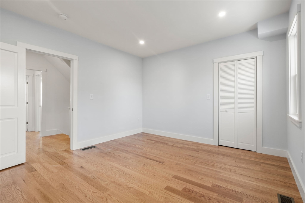 6 Clinton Street # 6