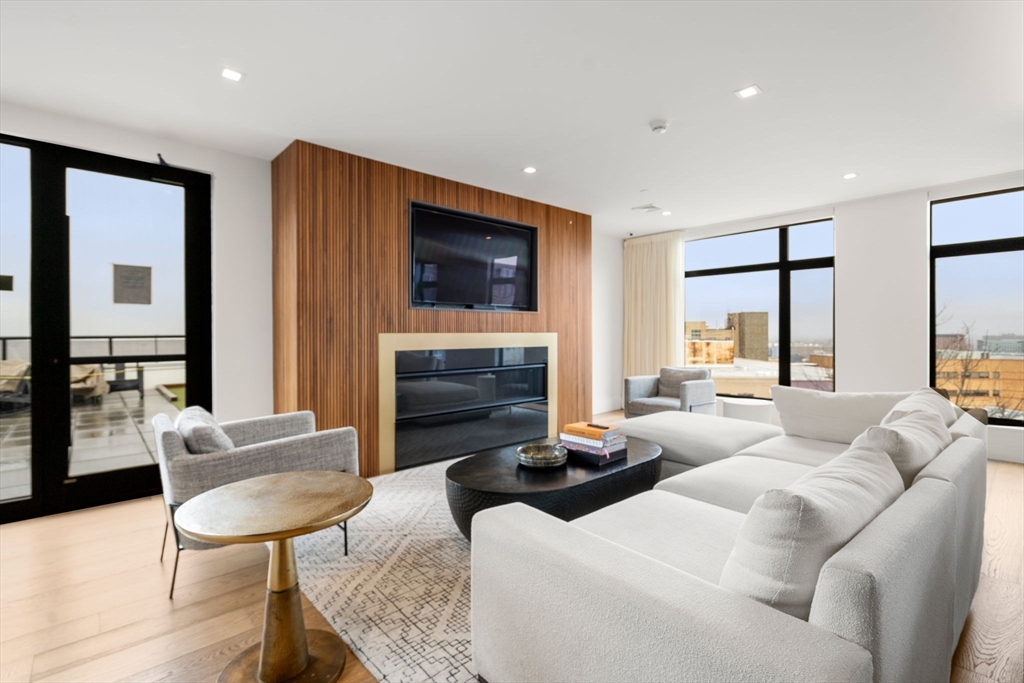 191 Washington Street # 518