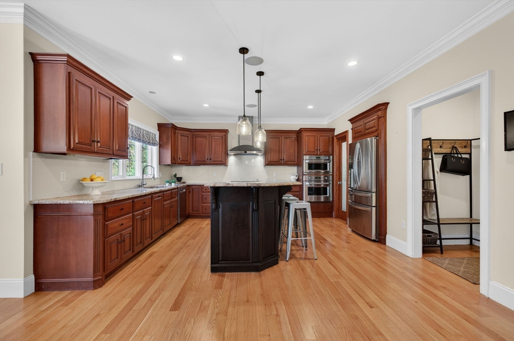 8 Fosters Pond Rd