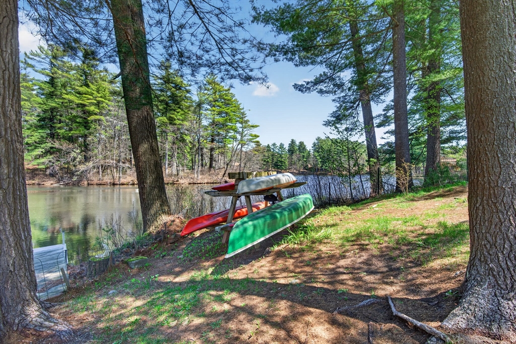 8 Fosters Pond Rd