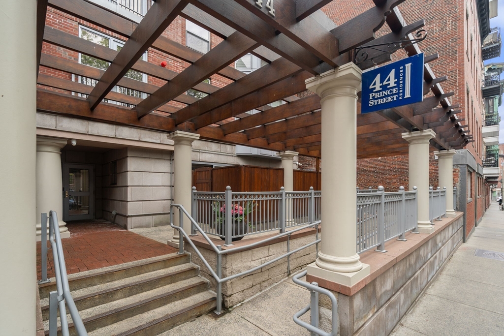 44 Prince Street # 402