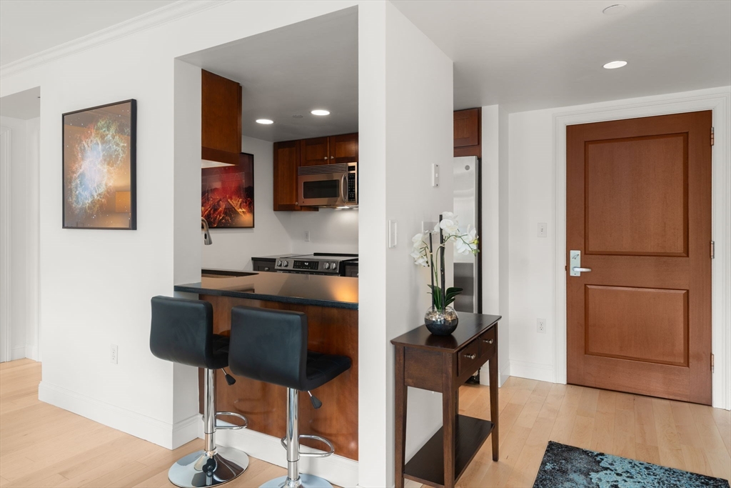 44 Prince Street # 402