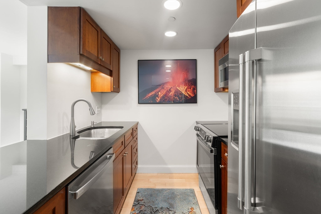 44 Prince Street # 402