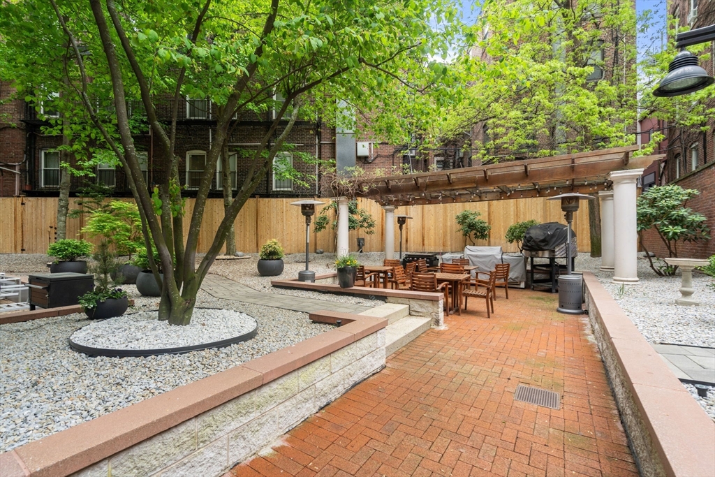 44 Prince Street # 402