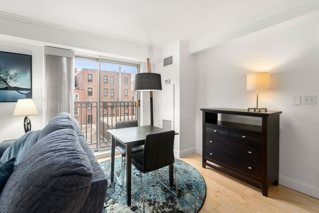 44 Prince Street # 402