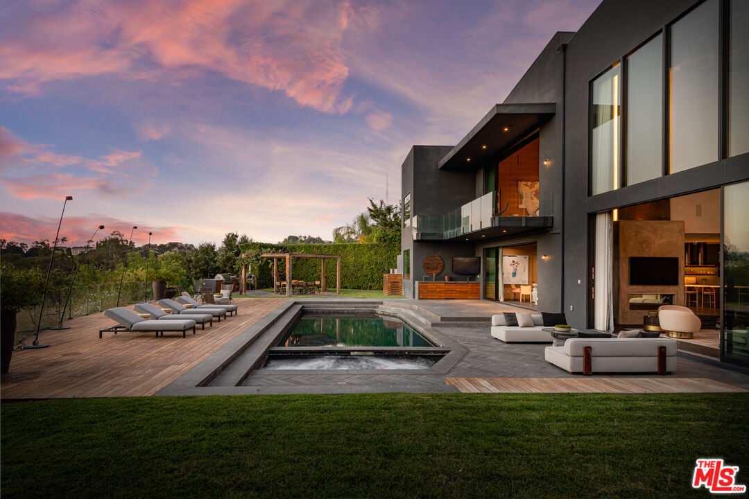 9152 Janice Pl