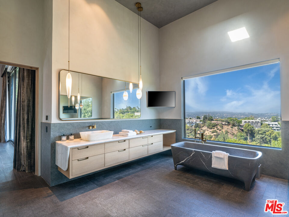 9152 Janice Pl