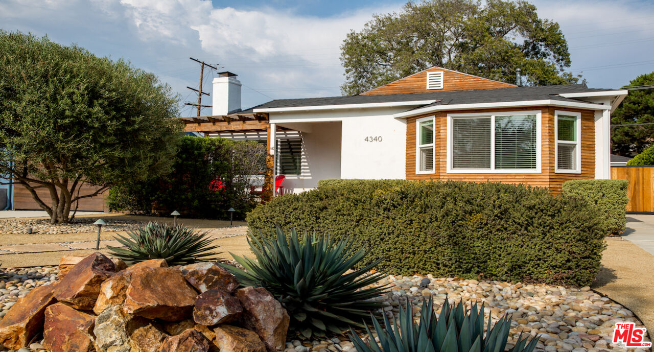 4340 Corinth Ave