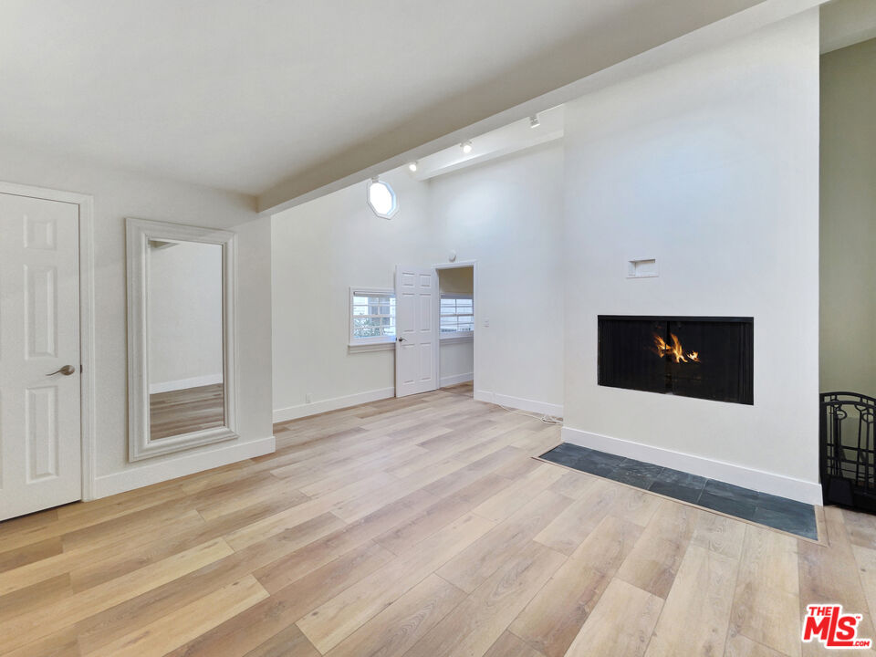 1108 Ocean Park Blvd